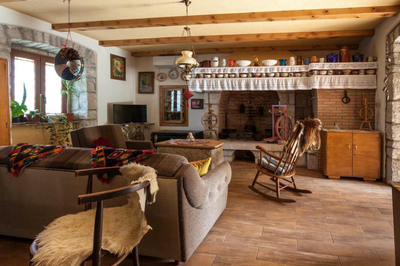 Country Villa St Anton Malinska Exteriör bild